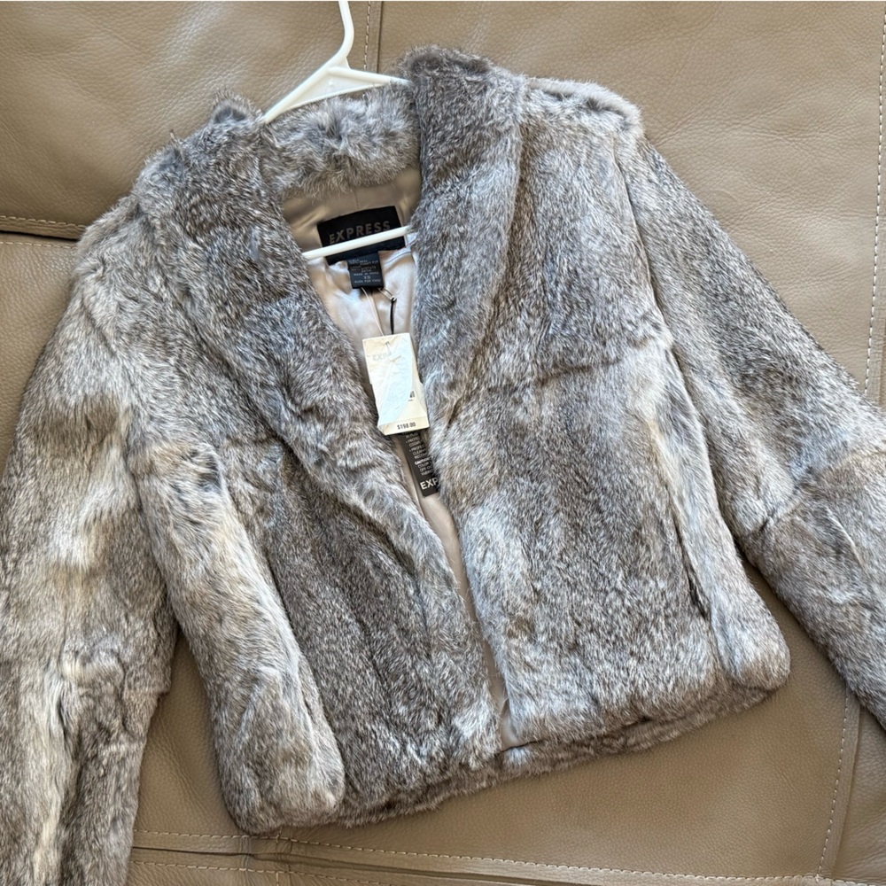 NWT Vintage Express Grey Fur Crop Coat - Picture 3 of 6